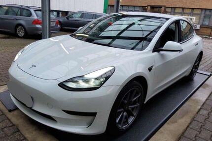 Tesla Model 3 Gebrauchtwagen