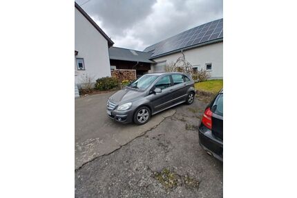 Mercedes-Benz B 180 Gebrauchtwagen