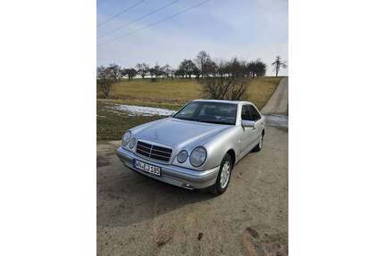 Mercedes-Benz 230 Gebrauchtwagen