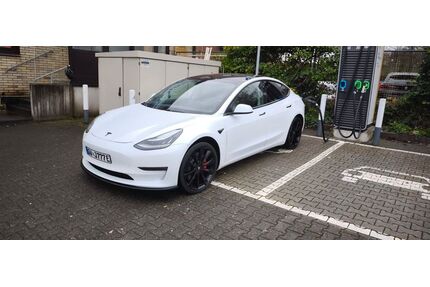 Tesla Model 3 Gebrauchtwagen