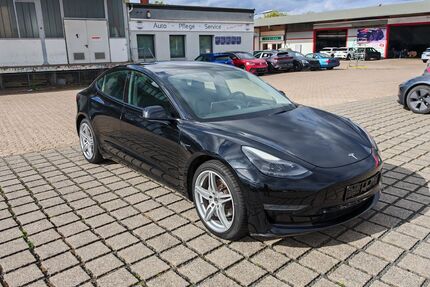 Tesla Model 3 Gebrauchtwagen