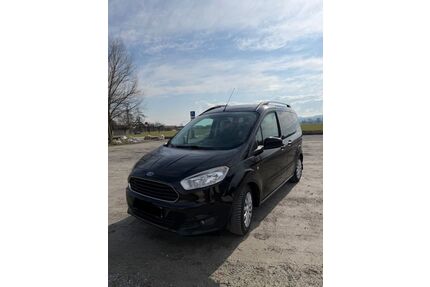 Ford Tourneo Courier Gebrauchtwagen