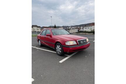 Mercedes-Benz C 180 Gebrauchtwagen