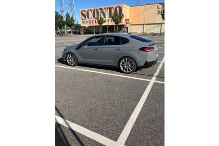 Porsche i30 