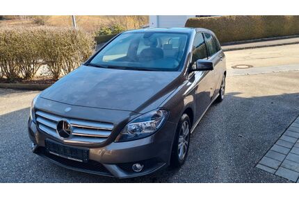 Mercedes-Benz B 180 Gebrauchtwagen