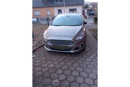 Ford S-Max Gebrauchtwagen