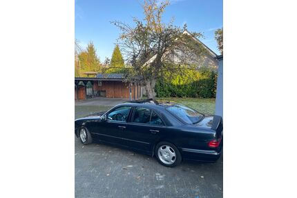 Mercedes-Benz 240 Gebrauchtwagen