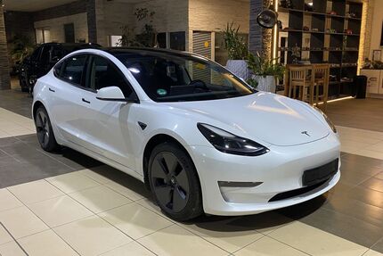 Tesla Model 3 Gebrauchtwagen