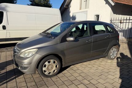 Mercedes-Benz B 180 Gebrauchtwagen