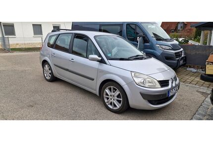 Renault Grand Scenic Gebrauchtwagen