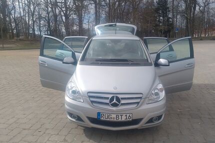 Mercedes-Benz B 180 Gebrauchtwagen