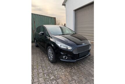 Ford S-Max Gebrauchtwagen