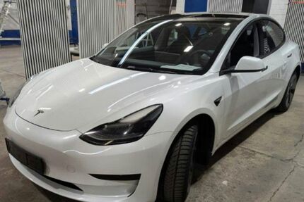 Tesla Model 3 Gebrauchtwagen