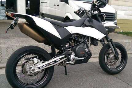 KTM 690 Supermoto Gebrauchtwagen