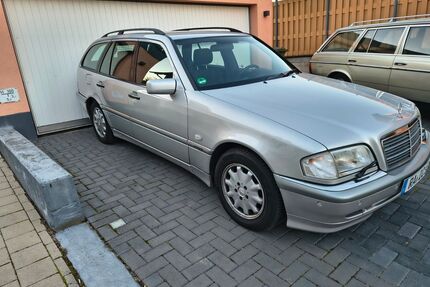 Mercedes-Benz 240 Gebrauchtwagen