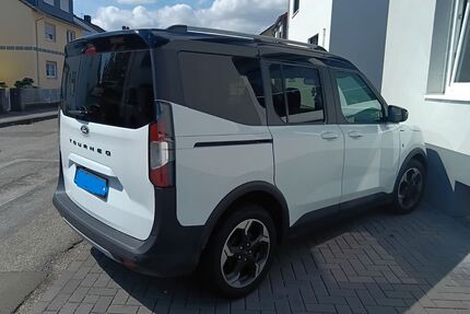 Ford Tourneo Courier Gebrauchtwagen