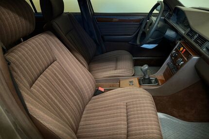 Mercedes-Benz 230 Gebrauchtwagen