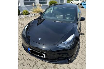 Tesla Model 3 Gebrauchtwagen