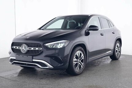 Mercedes-Benz GLA 180 Progressive *AHK* 