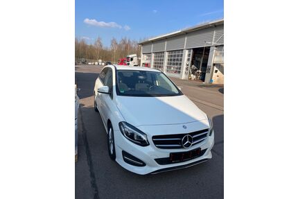 Mercedes-Benz B 180 Gebrauchtwagen
