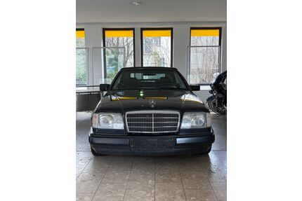 Mercedes-Benz E 220 Gebrauchtwagen