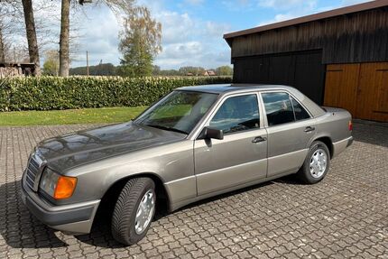 Mercedes-Benz 220 Gebrauchtwagen