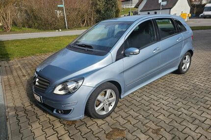 Mercedes-Benz B 180 Gebrauchtwagen