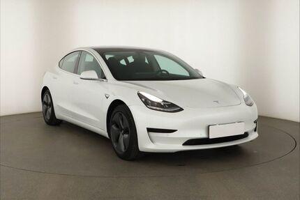 Tesla Model 3 Gebrauchtwagen