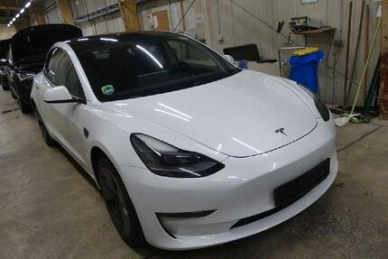 Tesla Model 3 Gebrauchtwagen