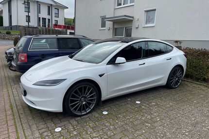 Tesla Model 3 Gebrauchtwagen