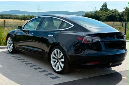 Tesla Model 3 Gebrauchtwagen