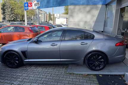 Jaguar XF 