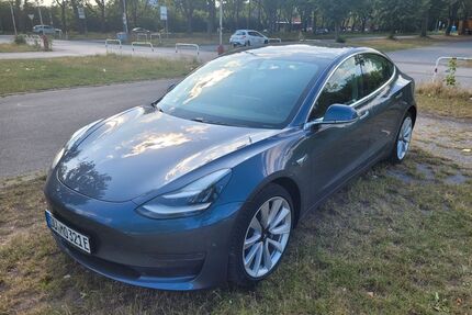 Tesla Model 3 Gebrauchtwagen