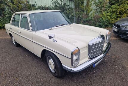 Mercedes-Benz 220 Gebrauchtwagen