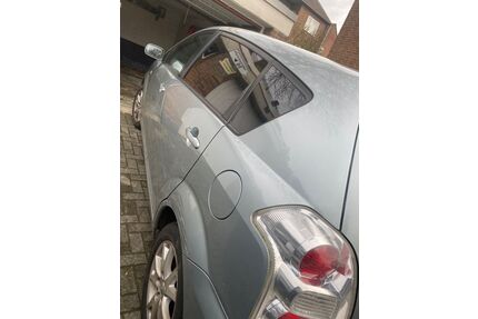 Toyota Avensis Verso Gebrauchtwagen