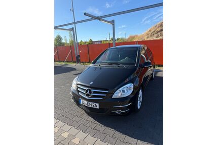 Mercedes-Benz B 180 Gebrauchtwagen