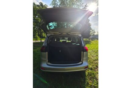 Opel Zafira Tourer Gebrauchtwagen