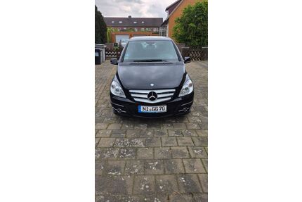 Mercedes-Benz B 180 Gebrauchtwagen