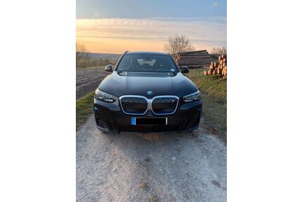 BMW iX3 Gebrauchtwagen
