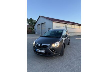 Opel Zafira Tourer Gebrauchtwagen