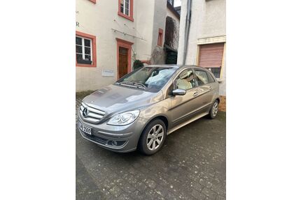 Mercedes-Benz B 200 Gebrauchtwagen