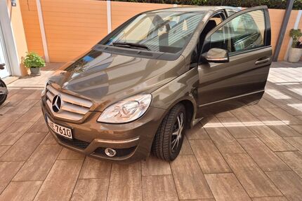 Mercedes-Benz B 180 Gebrauchtwagen