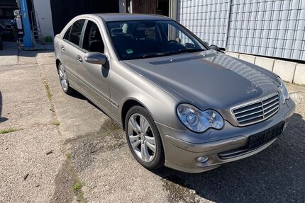 Mercedes-Benz 220 Gebrauchtwagen
