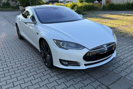 Tesla Model S Gebrauchtwagen