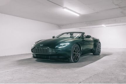 Aston Martin DB11 