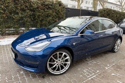 Tesla Model 3 Gebrauchtwagen
