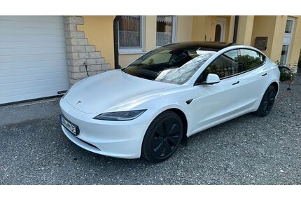 Tesla Model 3 Gebrauchtwagen