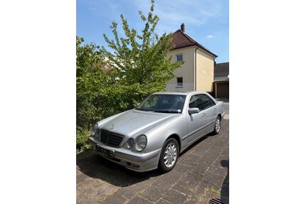 Mercedes-Benz E 240 Gebrauchtwagen