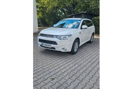 Mitsubishi Plug-in Hybrid Outlander Gebrauchtwagen