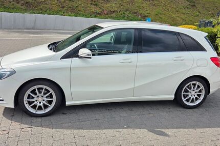 Mercedes-Benz B 180 Gebrauchtwagen